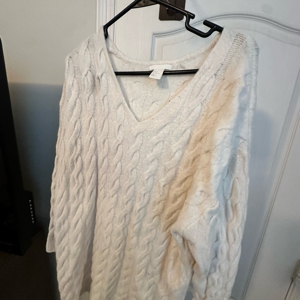 H&M Cream Cable-Knit V-Neck Sweater